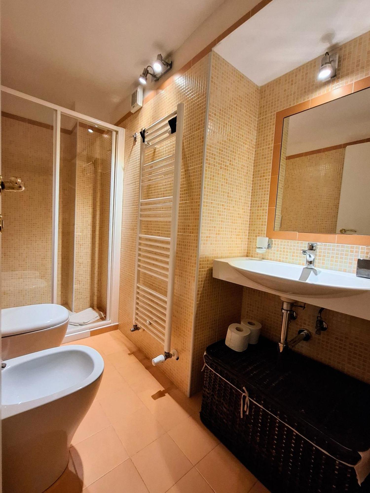 Palazzo Vaglio Bed & Breakfast อัลลิสเต ภายนอก รูปภาพ