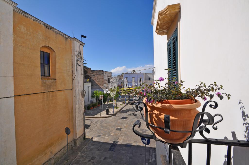 Palazzo Vaglio Bed & Breakfast อัลลิสเต ภายนอก รูปภาพ