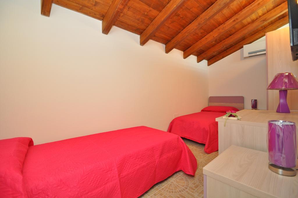 Palazzo Vaglio Bed & Breakfast อัลลิสเต ห้อง รูปภาพ